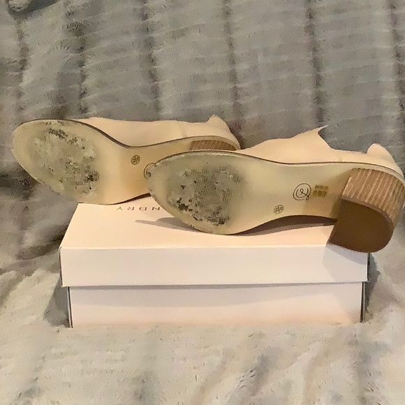 chinese laundry peep toe